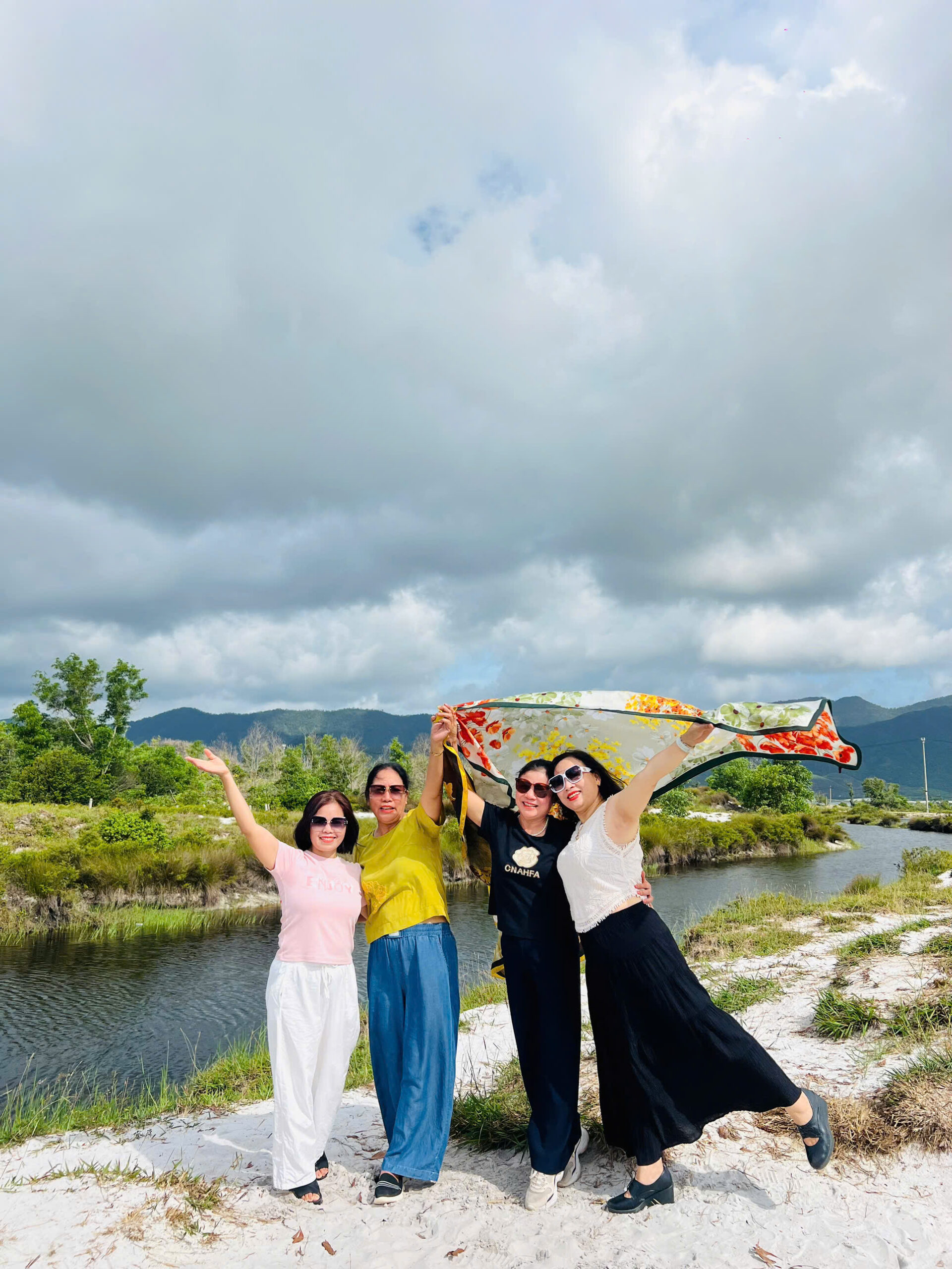 Z6812553208217 251f66532c522116eb8ce614ea25290c