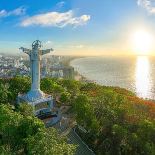 Top,view,of,vung,tau,with,statue,of,jesus,christ
